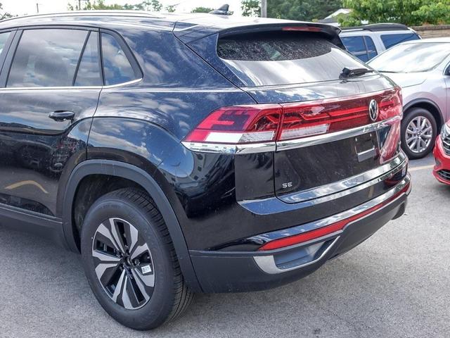Photo of 2026 Deep Black Volkswagen Atlas Cross Sport