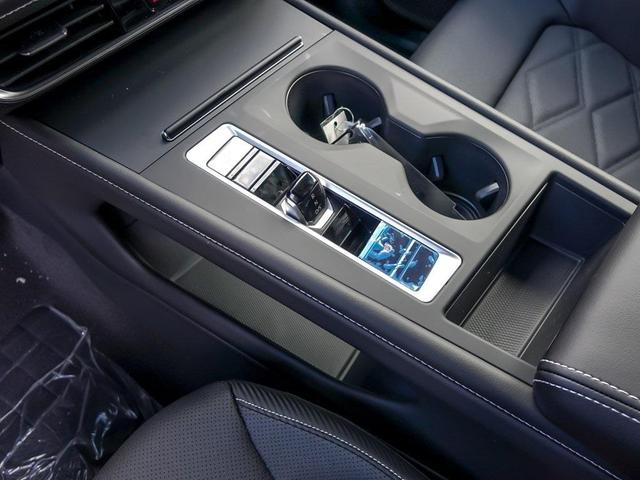 Photo of 2026 Deep Black Volkswagen Atlas Cross Sport