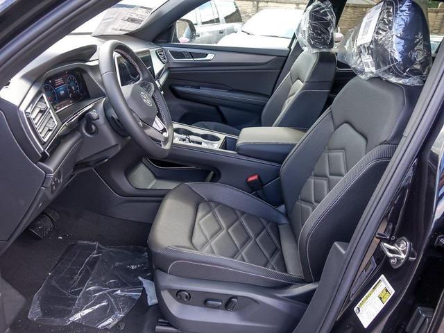 Photo of 2026 Deep Black Volkswagen Atlas Cross Sport