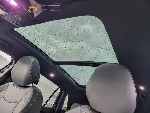 Photo of 2025 Deep Black Pearl Effect Volkswagen Tiguan