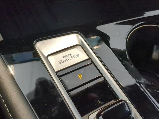 Photo of 2025 Avocado Green Pearl Volkswagen Atlas Cross Sport