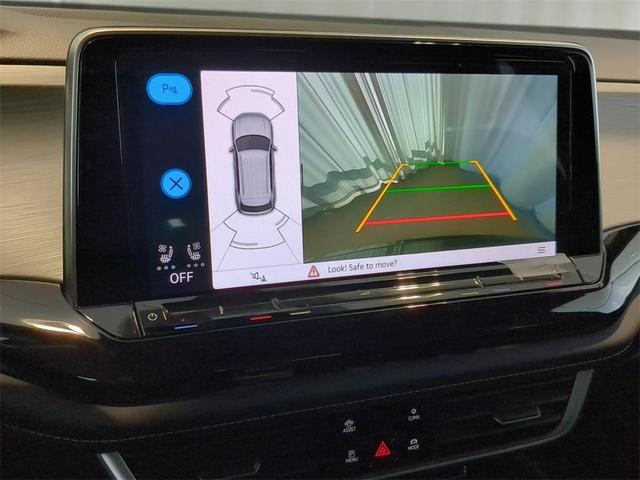 Photo of 2025 Avocado Green Pearl Volkswagen Atlas Cross Sport