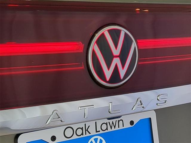 Photo of 2025 Avocado Green Pearl Volkswagen Atlas Cross Sport