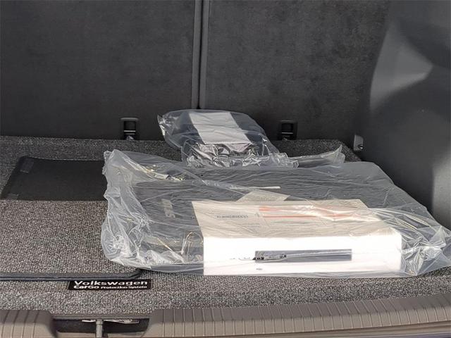Photo of 2025 Avocado Green Pearl Volkswagen Atlas Cross Sport