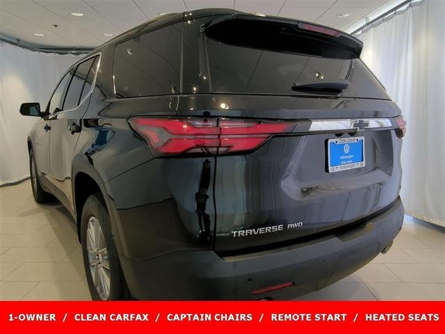 Photo of 2022 Mosaic Black Metallic Chevrolet Traverse