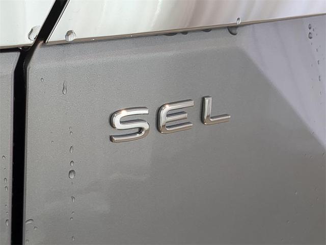 Photo of 2025 Silver Mist Metallic Volkswagen Atlas