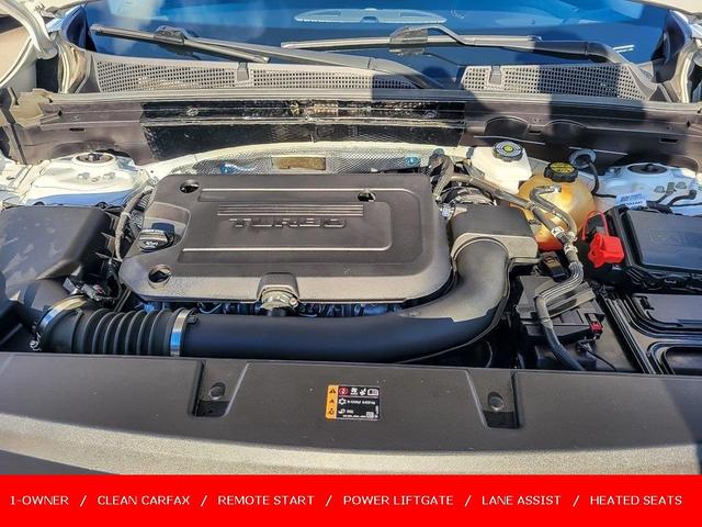 Photo of 2021 Summit White Buick Envision