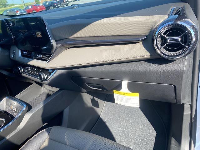 Photo of 2026 Summit White Chevrolet Equinox