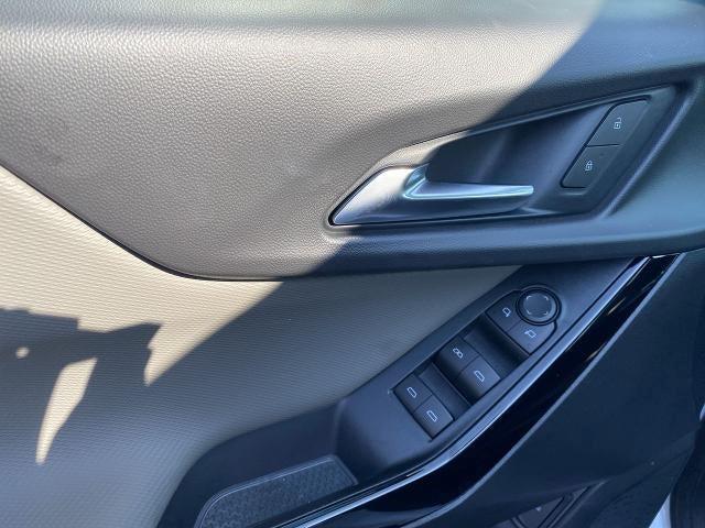 Photo of 2026 Summit White Chevrolet Equinox