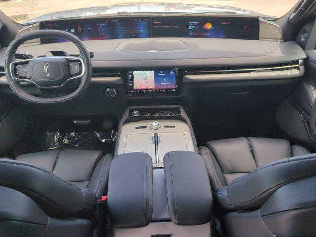Photo of 2025 Gray Mist Lincoln Navigator