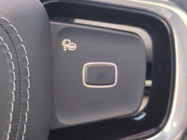 Photo of 2025 Gray Mist Lincoln Navigator