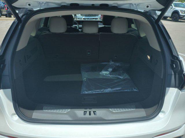 Photo of 2025 White Platinum Lincoln Nautilus