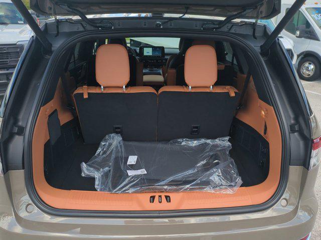 Photo of 2025 Harbor Gray Lincoln Aviator