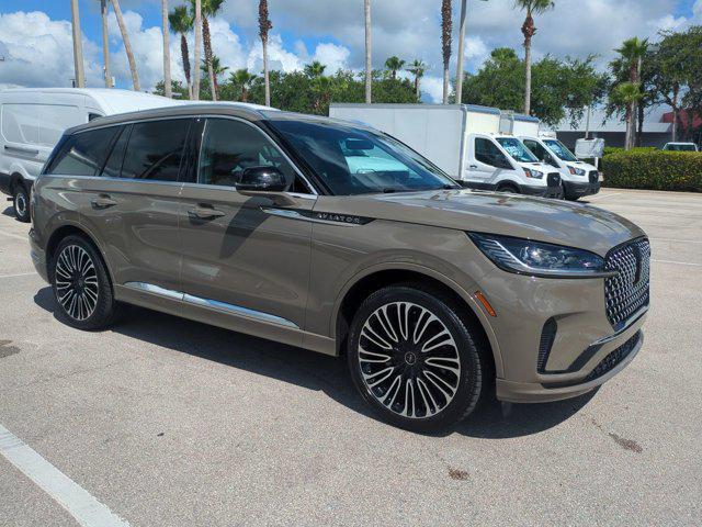 Photo of 2025 Harbor Gray Lincoln Aviator