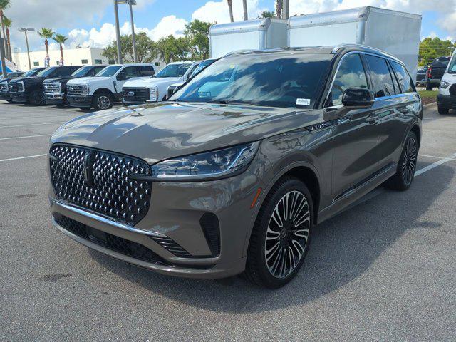 Photo of 2025 Harbor Gray Lincoln Aviator