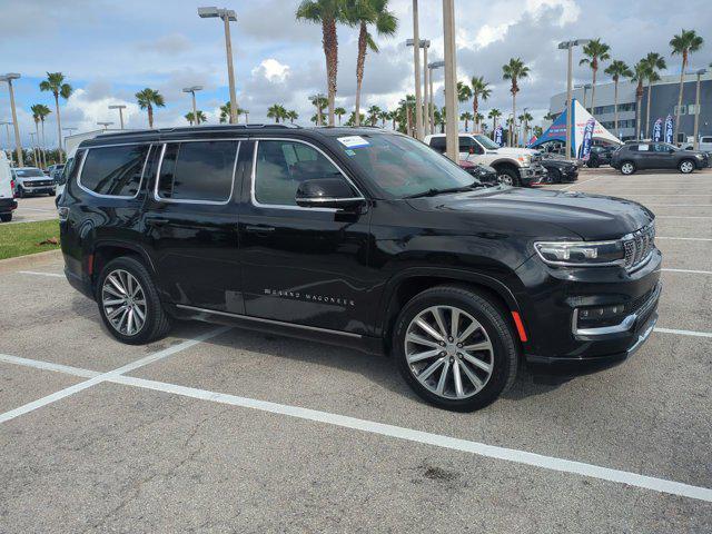 Photo of 2023 Diamond Black Crystal Pearlcoat Jeep Grand Wagoneer
