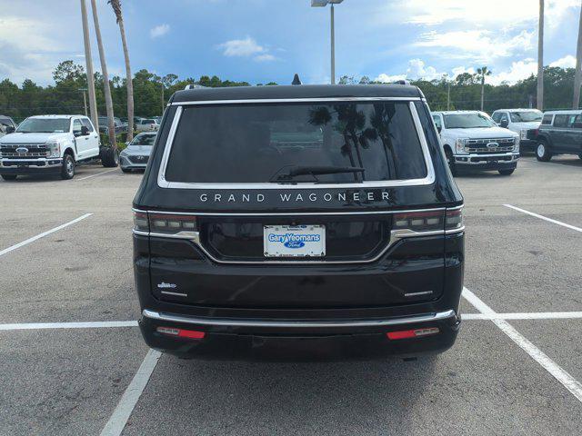 Photo of 2023 Diamond Black Crystal Pearlcoat Jeep Grand Wagoneer