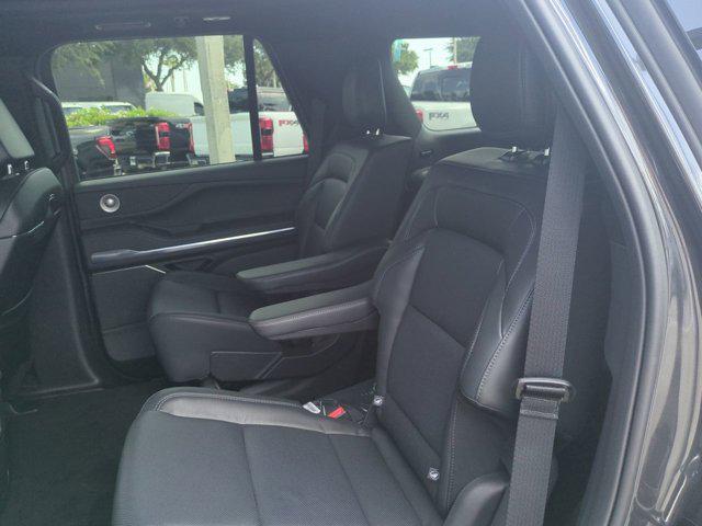 Photo of 2025 Starlight Lincoln Navigator