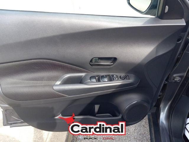 Photo of 2021 Gun Metallic Nissan Kicks