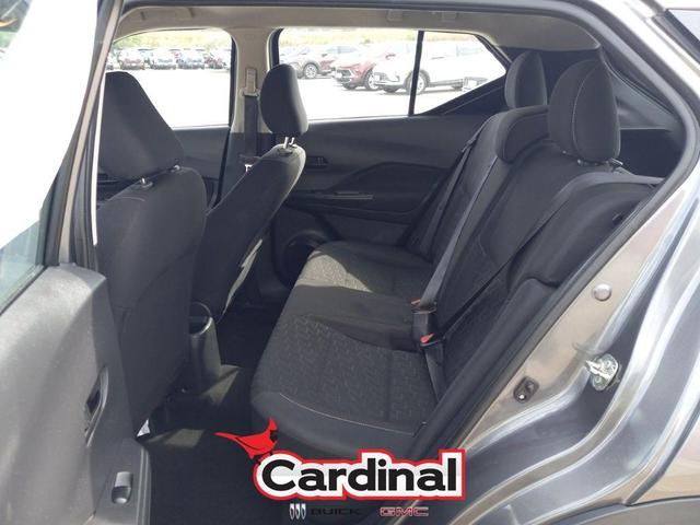 Photo of 2021 Gun Metallic Nissan Kicks