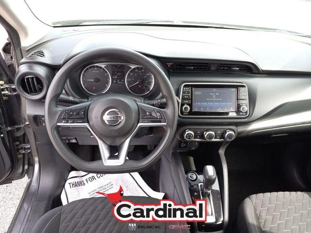 Photo of 2021 Gun Metallic Nissan Kicks