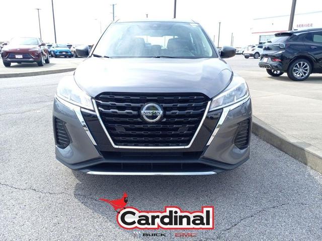 Photo of 2021 Gun Metallic Nissan Kicks