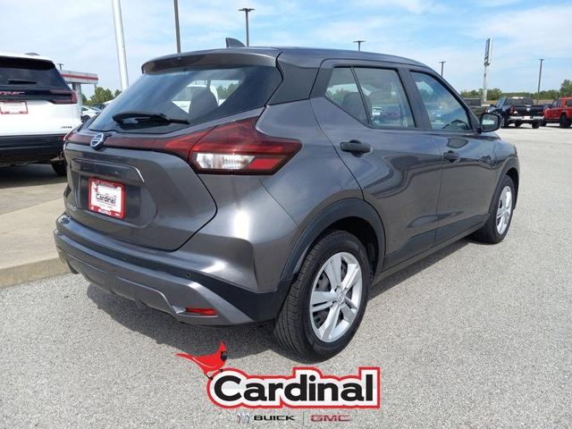 Photo of 2021 Gun Metallic Nissan Kicks