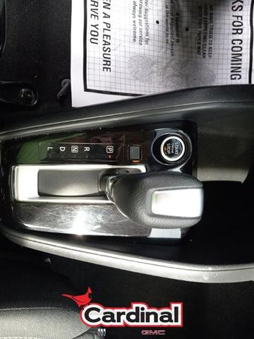 Photo of 2021 Gun Metallic Nissan Kicks