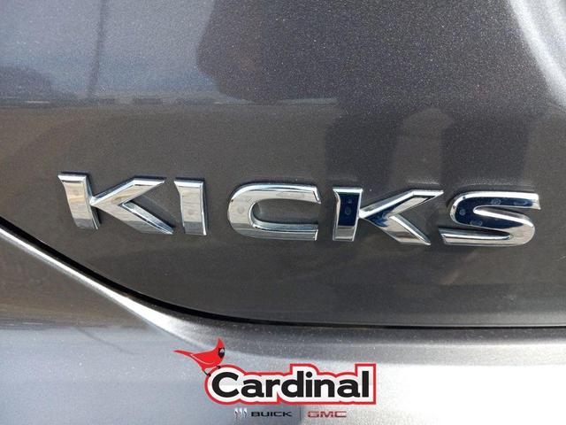 Photo of 2021 Gun Metallic Nissan Kicks