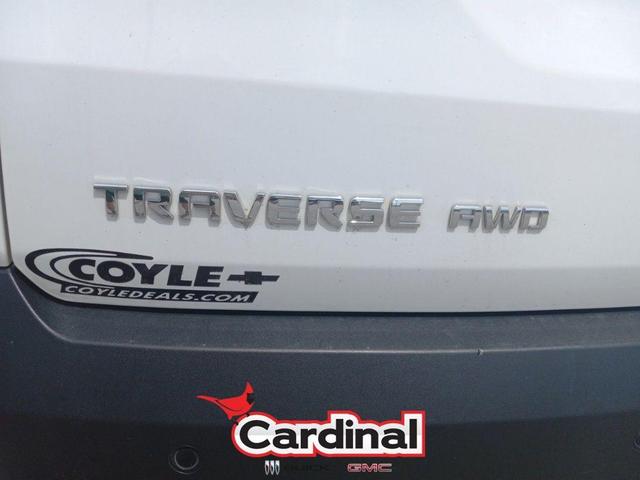 Photo of 2021 Summit White Chevrolet Traverse