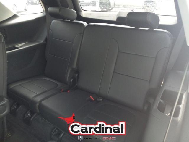 Photo of 2021 Summit White Chevrolet Traverse