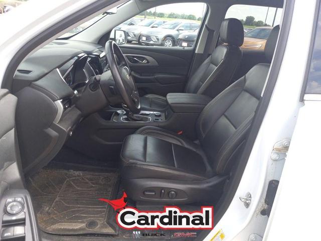 Photo of 2021 Summit White Chevrolet Traverse