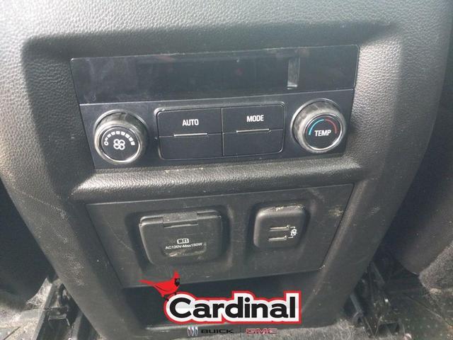 Photo of 2021 Summit White Chevrolet Traverse