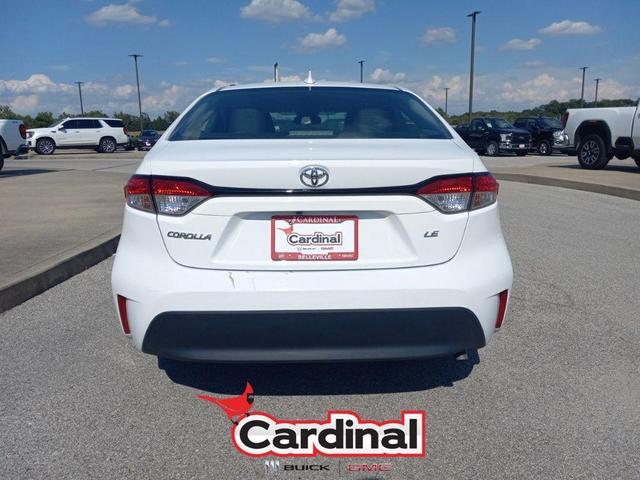 Photo of 2024 White Toyota Corolla