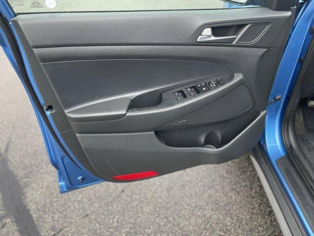 Photo of 2017 Caribbean Blue Hyundai TUCSON