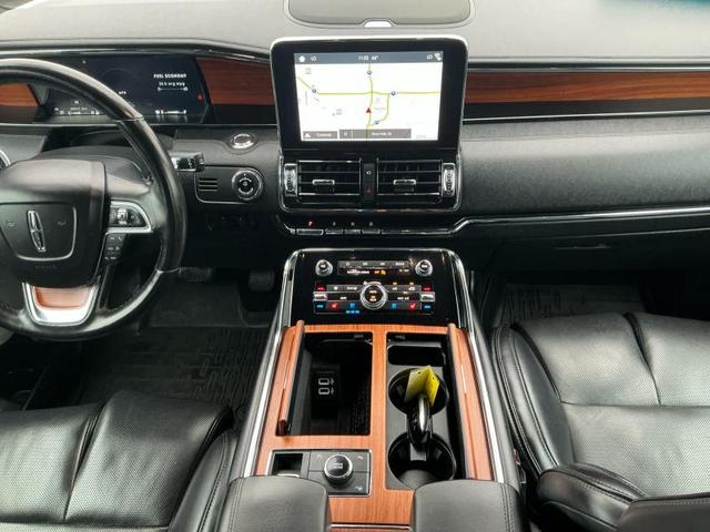 Photo of 2019 White Lincoln Navigator