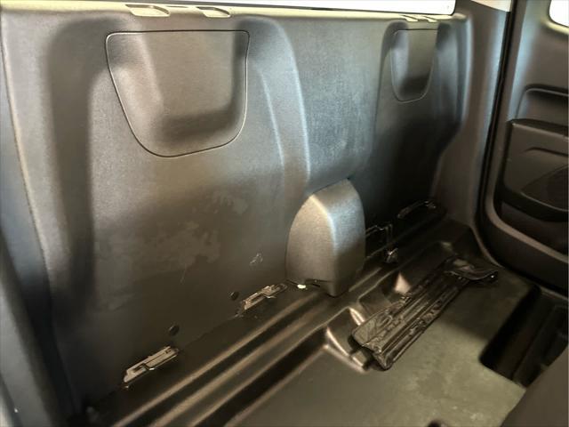 Photo of 2022 Summit White Chevrolet Colorado