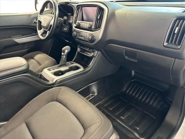 Photo of 2022 Summit White Chevrolet Colorado