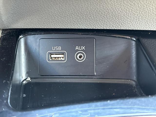 Photo of 2015 Aurora Black Kia Sedona