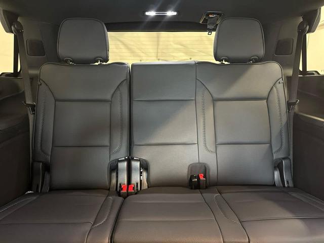 Photo of 2025 Onyx Black GMC Yukon