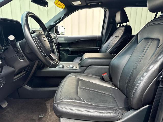 Photo of 2021 Agate Black Metallic Ford Expedition Max