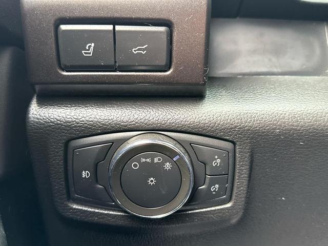 Photo of 2021 Agate Black Metallic Ford Expedition Max
