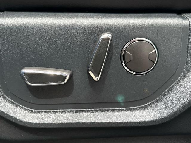 Photo of 2021 Agate Black Metallic Ford Expedition Max