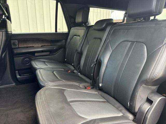 Photo of 2021 Agate Black Metallic Ford Expedition Max