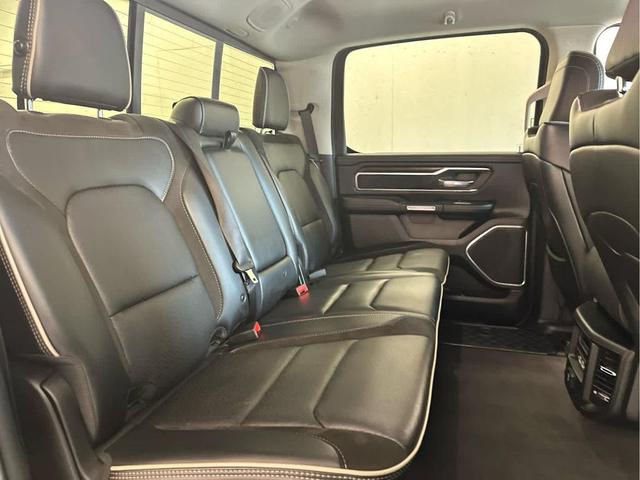 Photo of 2022 Diamond Black Crystal Pearlcoat RAM 1500