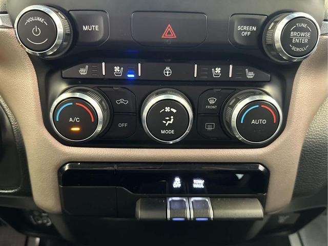 Photo of 2022 Diamond Black Crystal Pearlcoat RAM 1500