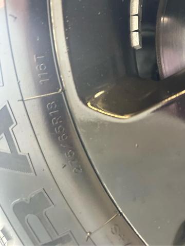 Photo of 2022 Diamond Black Crystal Pearlcoat RAM 1500