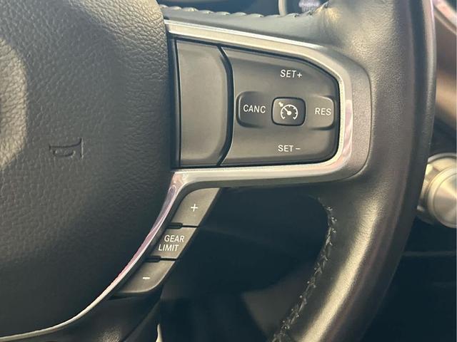 Photo of 2022 Diamond Black Crystal Pearlcoat RAM 1500