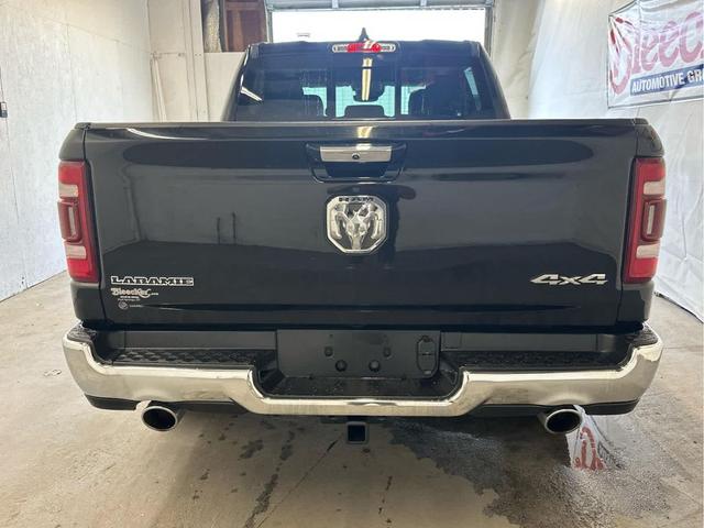Photo of 2022 Diamond Black Crystal Pearlcoat RAM 1500