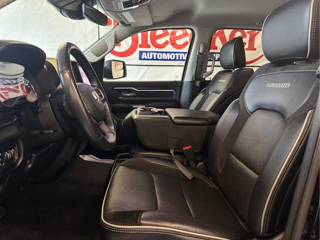 Photo of 2022 Diamond Black Crystal Pearlcoat RAM 1500